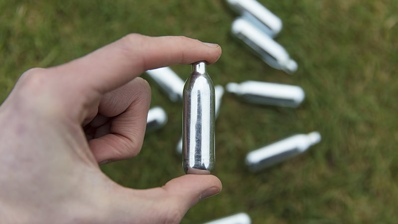 هشدار پزشکان درباره خطرات افزایش مصرف اکسید نیتروژن در نوجوانان