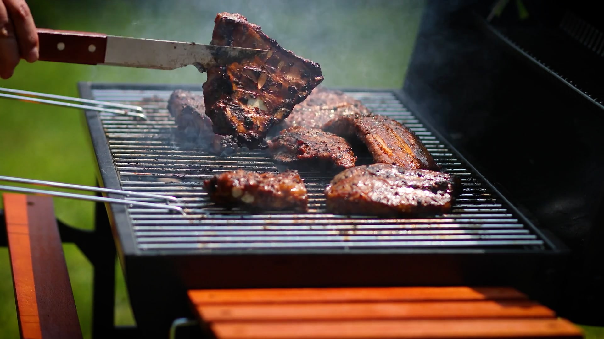 آیا خوردن گوشت قرمز واقعاً ریسک سرطان را افزایش می‌دهد؟